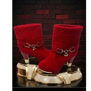 🔥Vero Cuoio🚨💛❤️Faux Suede Cable Knit Cuff Ankle Boots Gold Chain Heart Charm